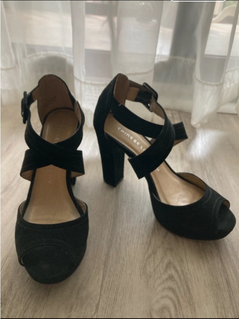 Chinese Laundry Black Faux Suede Crisscross Heels Sandals 🖤